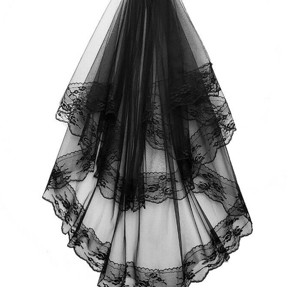 New Black or White 2 TIer Laced Edged Veil - Picture 5 of 12
